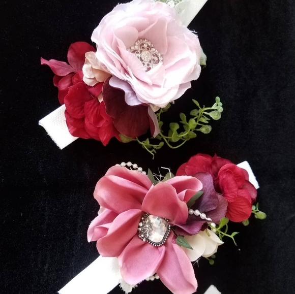 Custom Floral Accessories Mystery Bundle - Picture 6 of 16